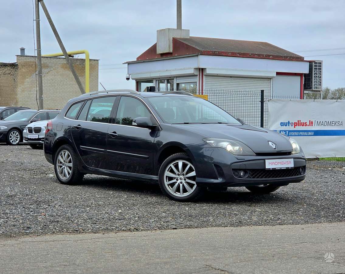 Renault Laguna 2010 — photo 8