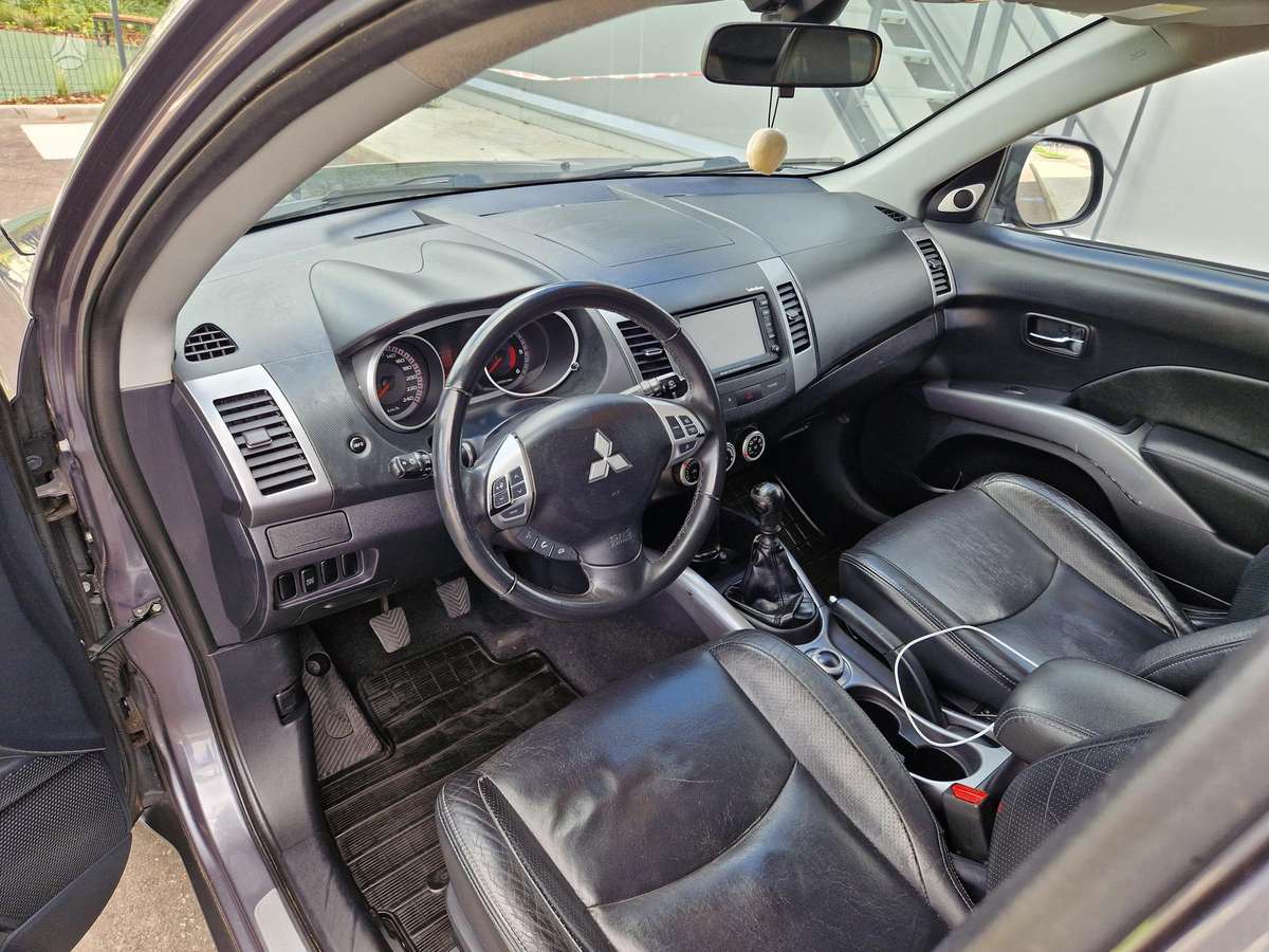 Mitsubishi Outlander 2008 — photo 8