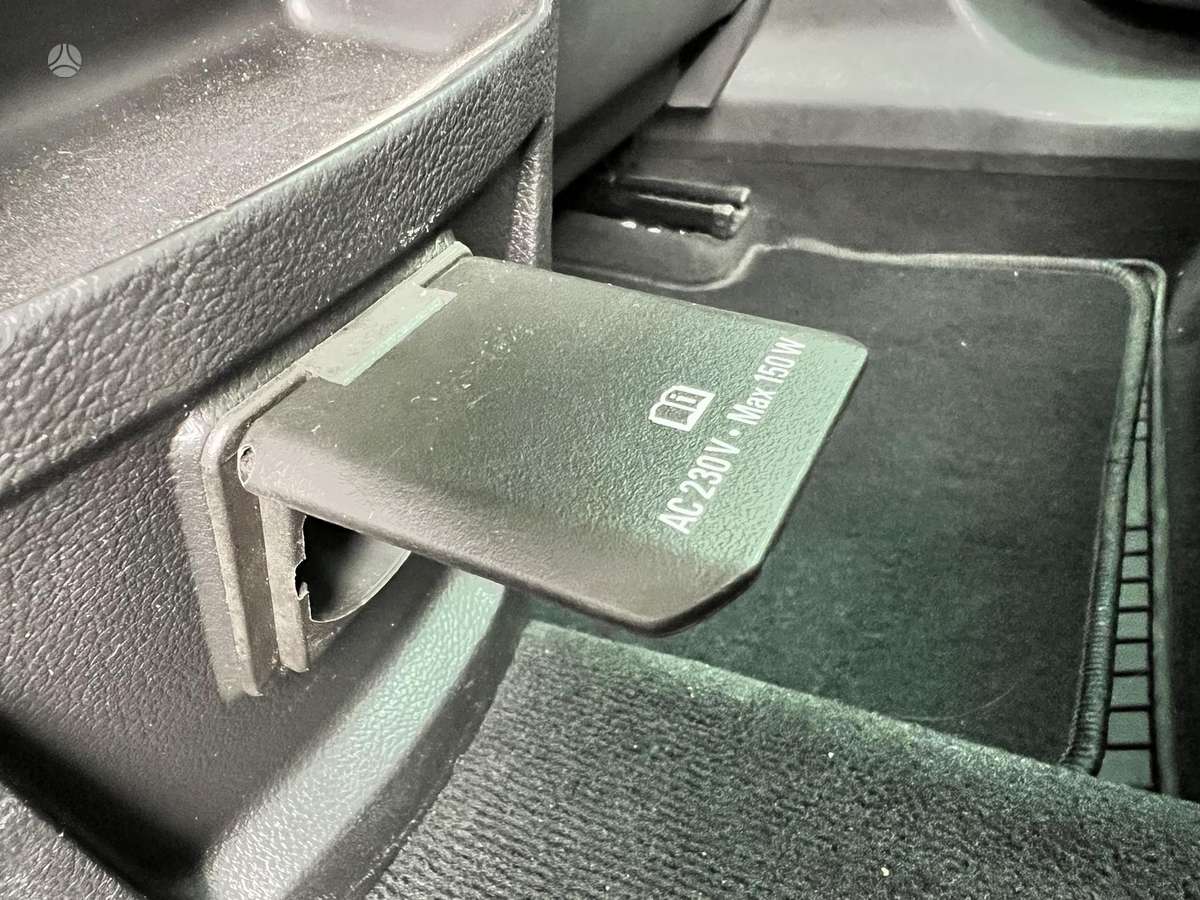 Opel Insignia 2012 — photo 15