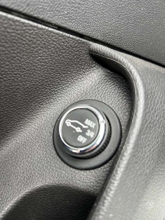Opel Insignia 2012 — photo 32