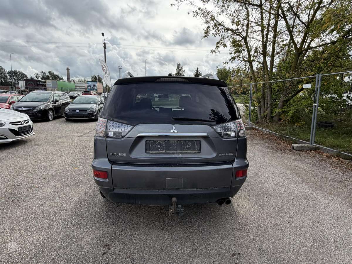 Mitsubishi Outlander 2009 — photo 6
