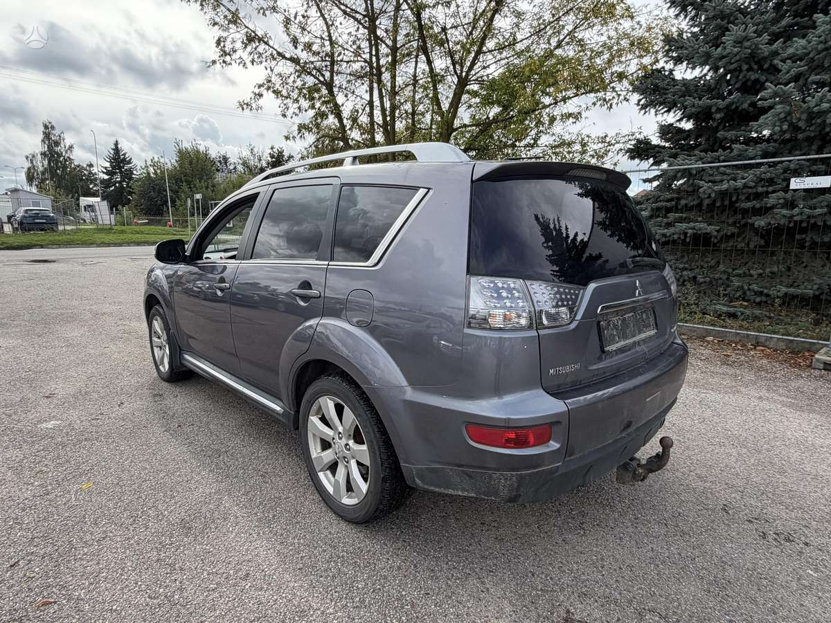 Mitsubishi Outlander 2009 — photo 7