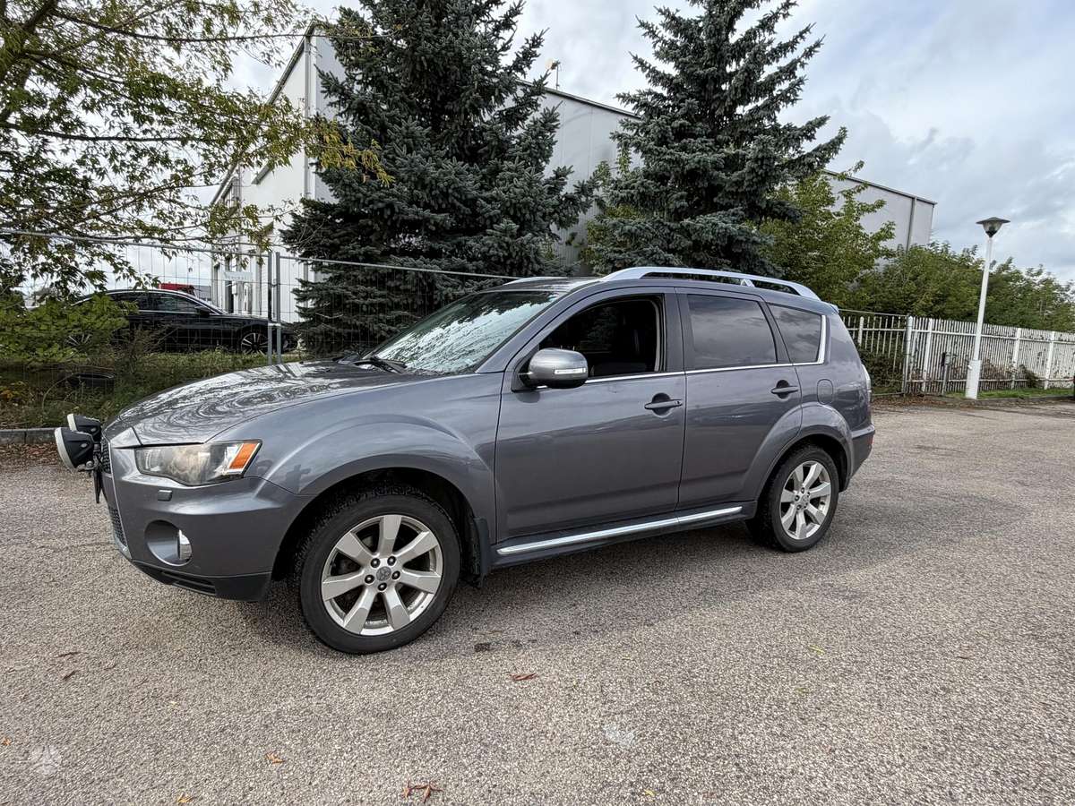 Mitsubishi Outlander 2009 — photo 8