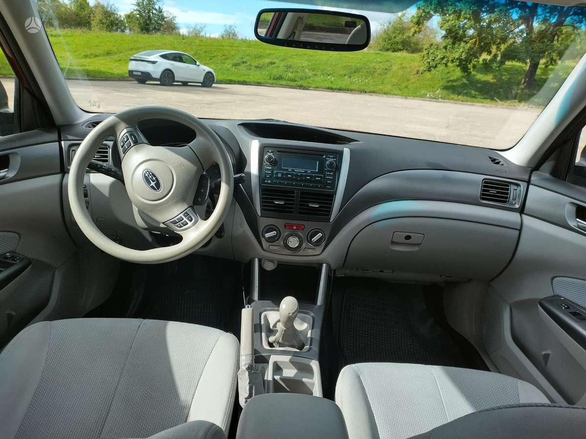 Subaru Forester 2011 — photo 13