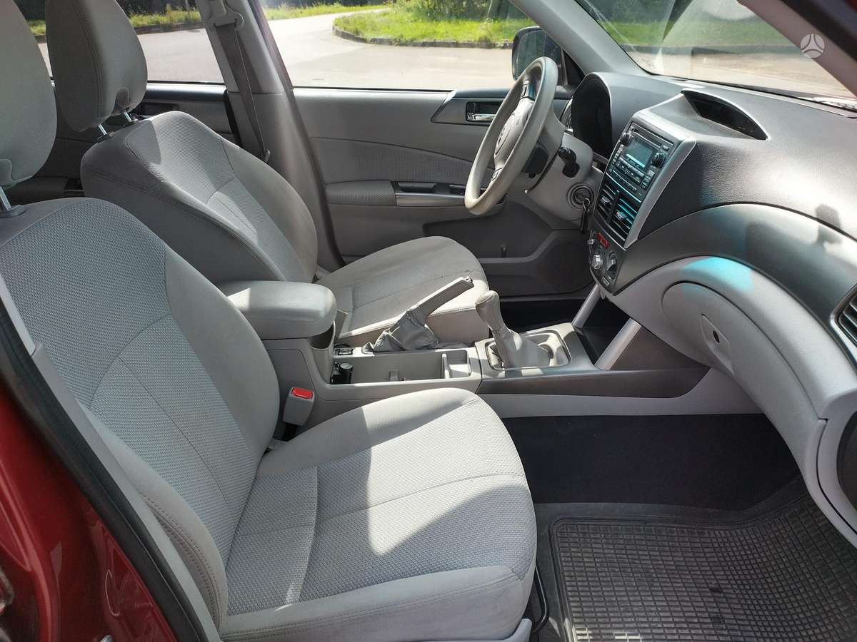 Subaru Forester 2011 — photo 15