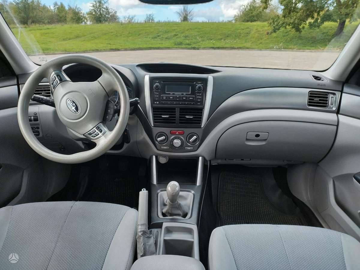 Subaru Forester 2011 — photo 7
