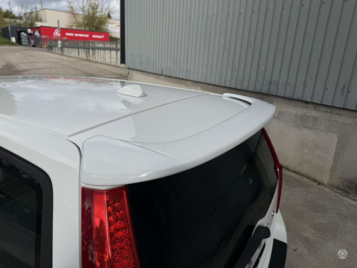 Volvo V70 2009 — photo 27