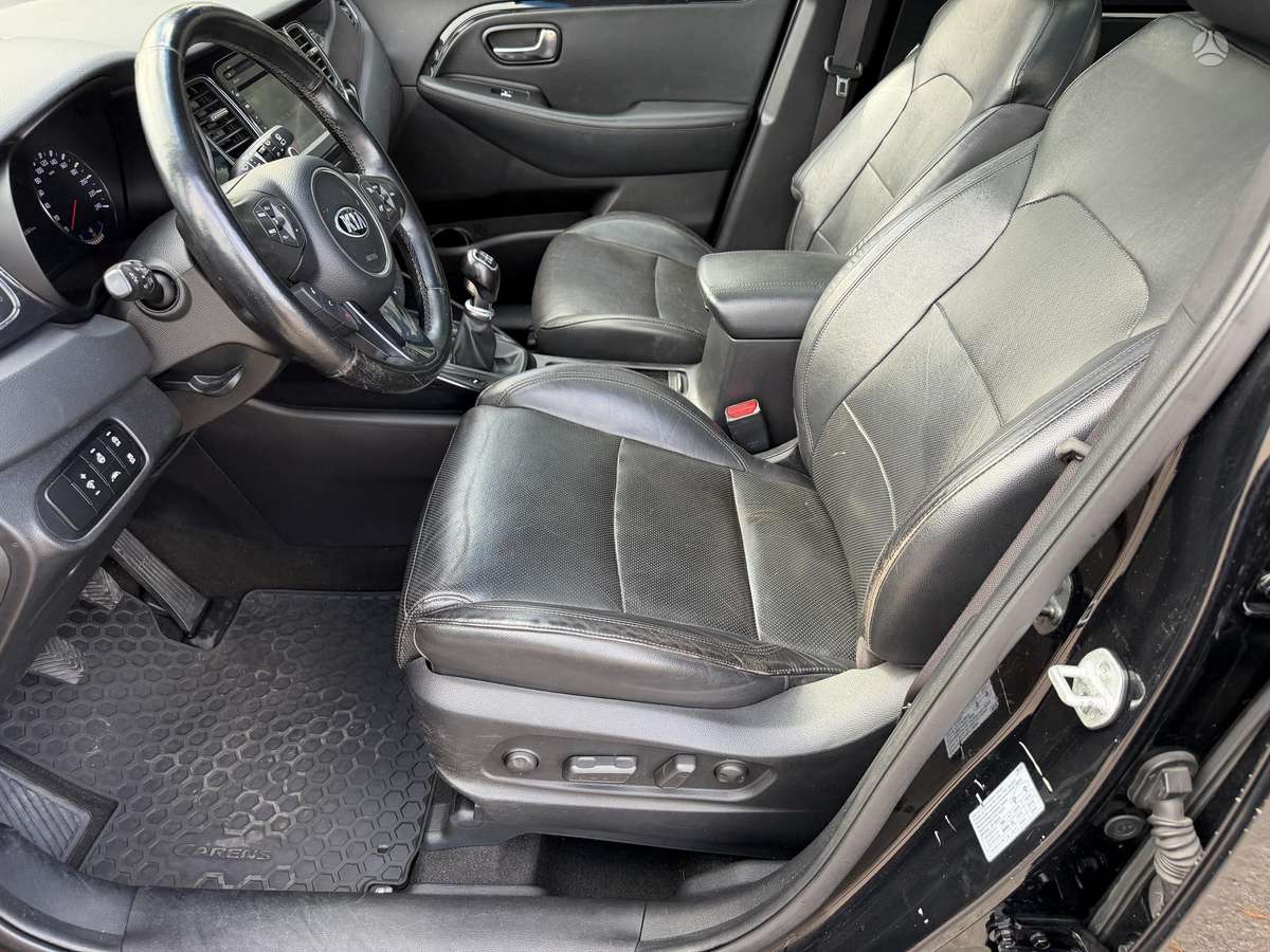 Kia Carens 2013 — photo 11
