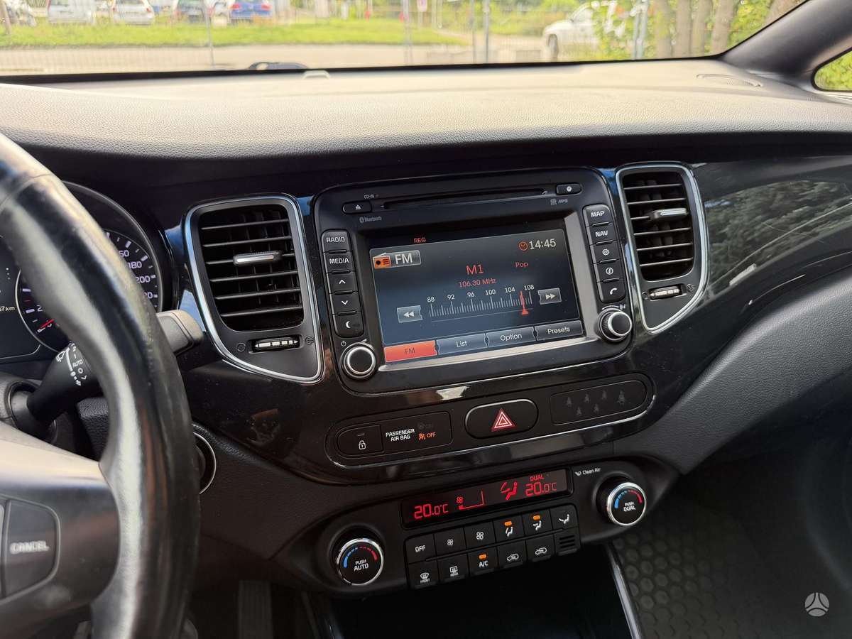 Kia Carens 2013 — photo 14