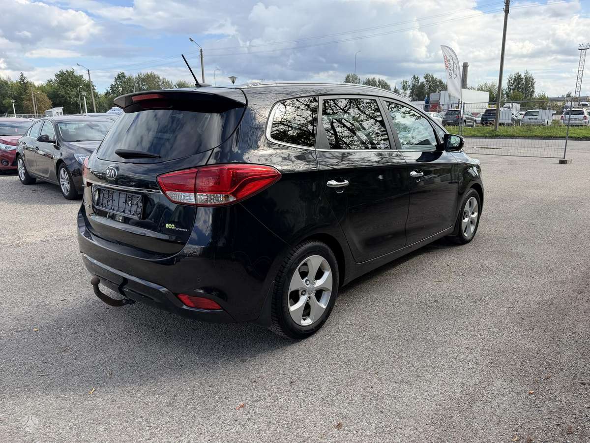 Kia Carens 2013 — engine 1591 cm³, 135 HP (99kW)