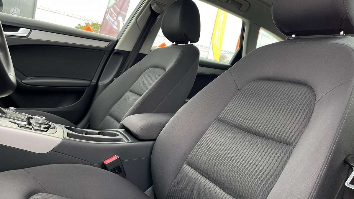 Audi A4 2013 — photo 15