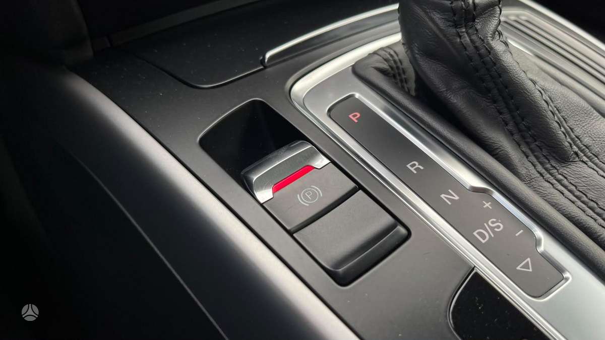 Audi A4 2013 — photo 27