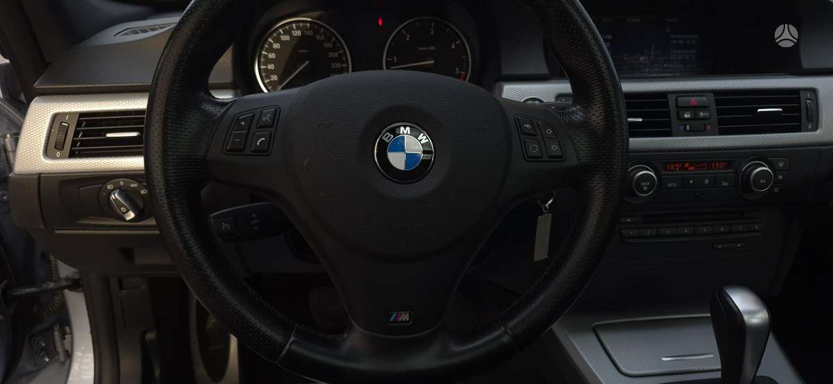 BMW 320 2011 — фото 16