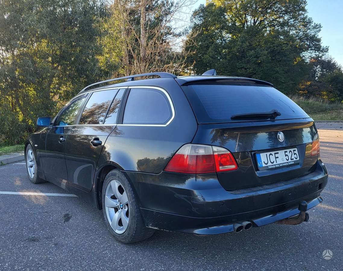 BMW 525 2005 — interior