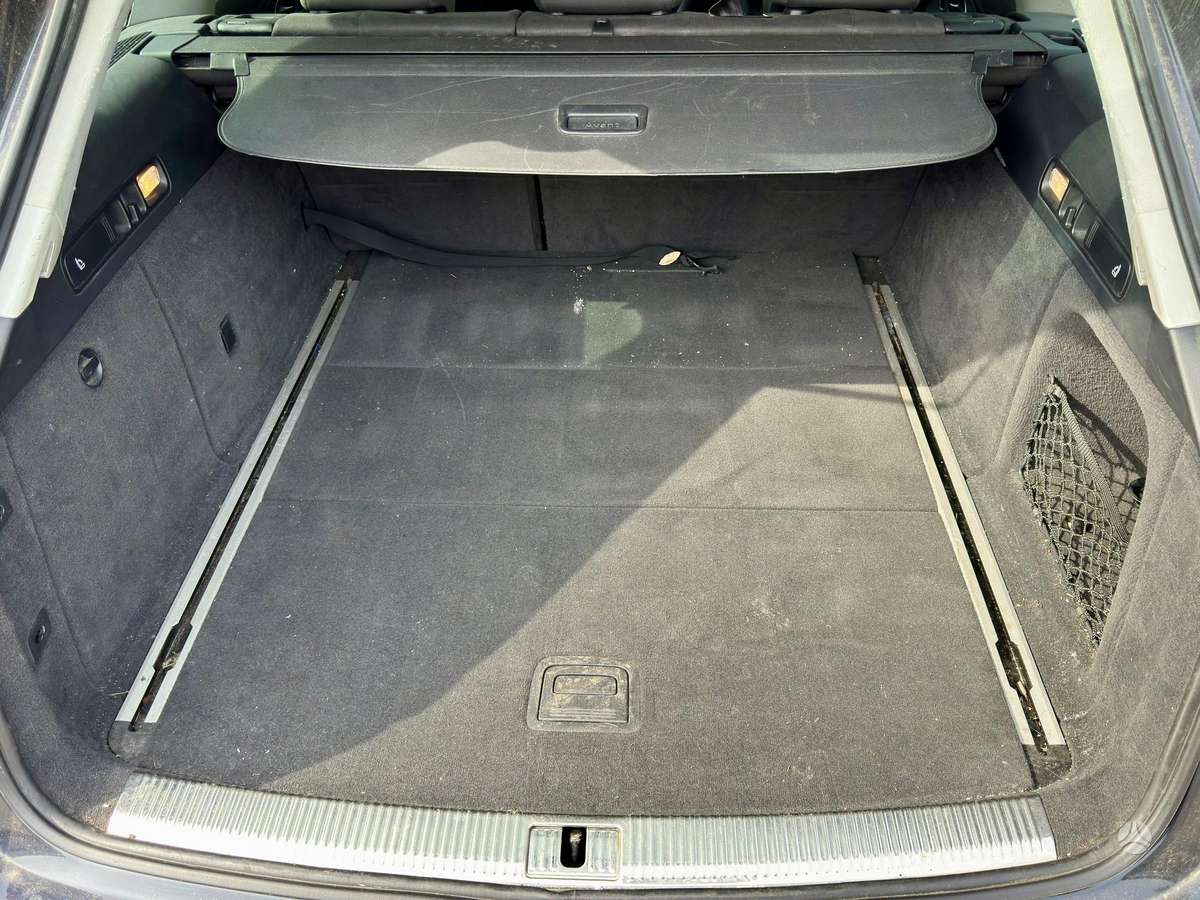 Audi A6 2012 — photo 12
