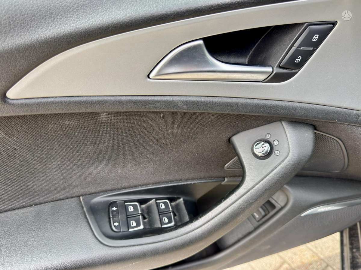 Audi A6 2012 — photo 17