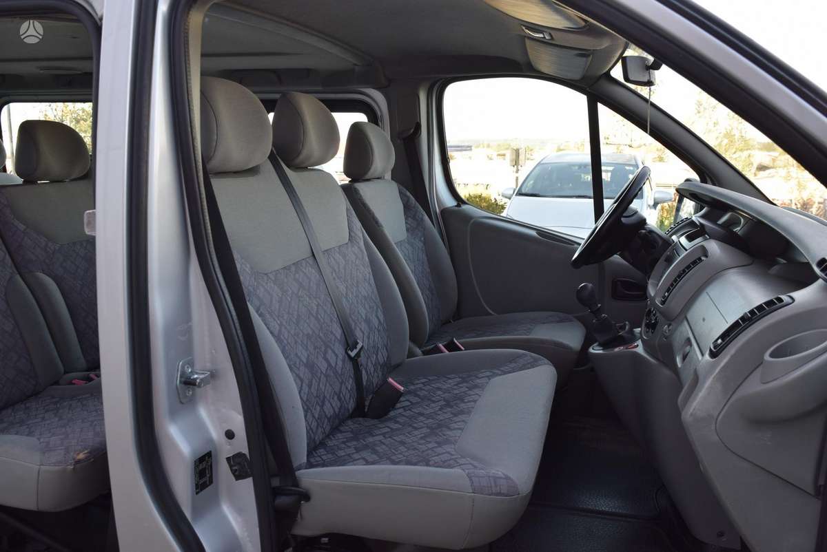 Opel Vivaro 2005 — photo 7