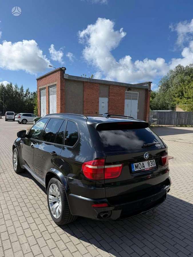 BMW X5 2008 — engine 2993 cm³, 286 HP (210kW)