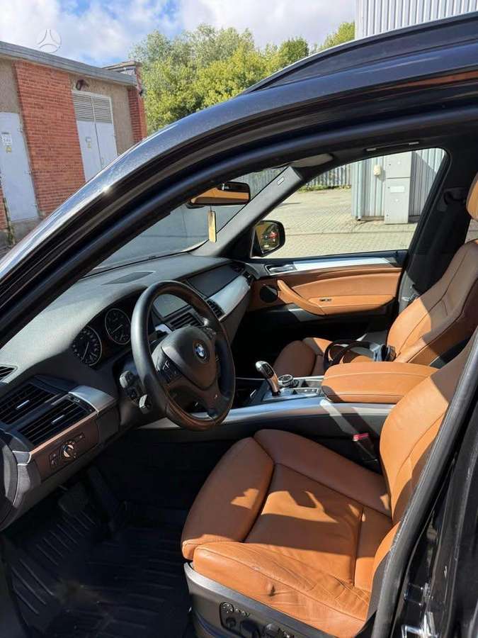 BMW X5 2008 — photo 7