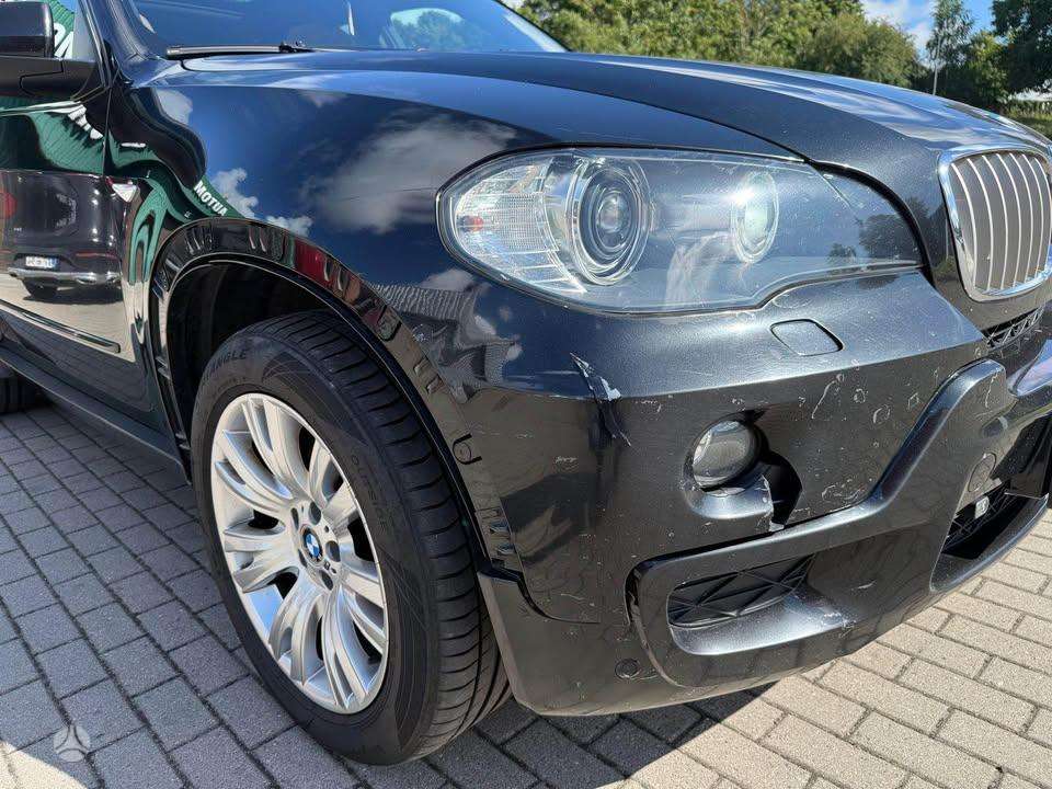BMW X5 2008 — photo 9