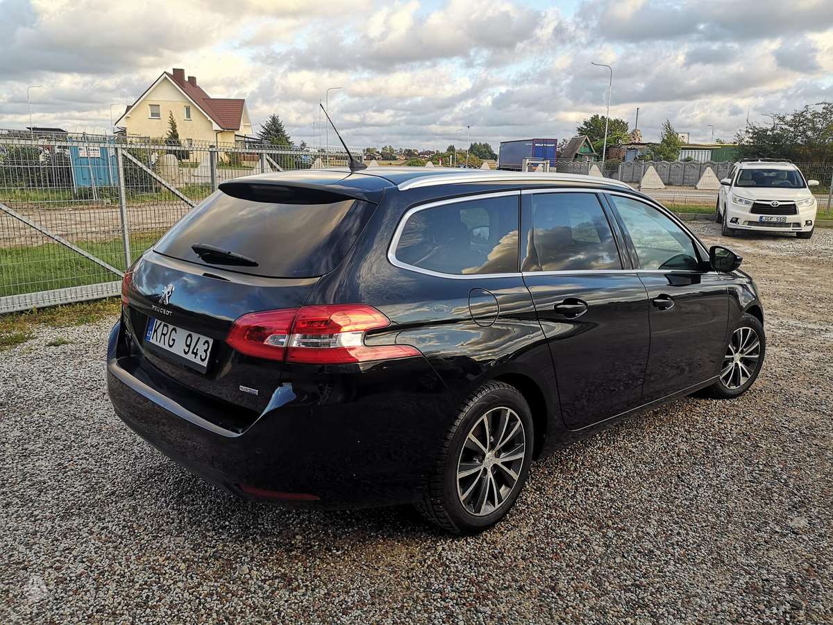 Peugeot 308 2015 — фото 10