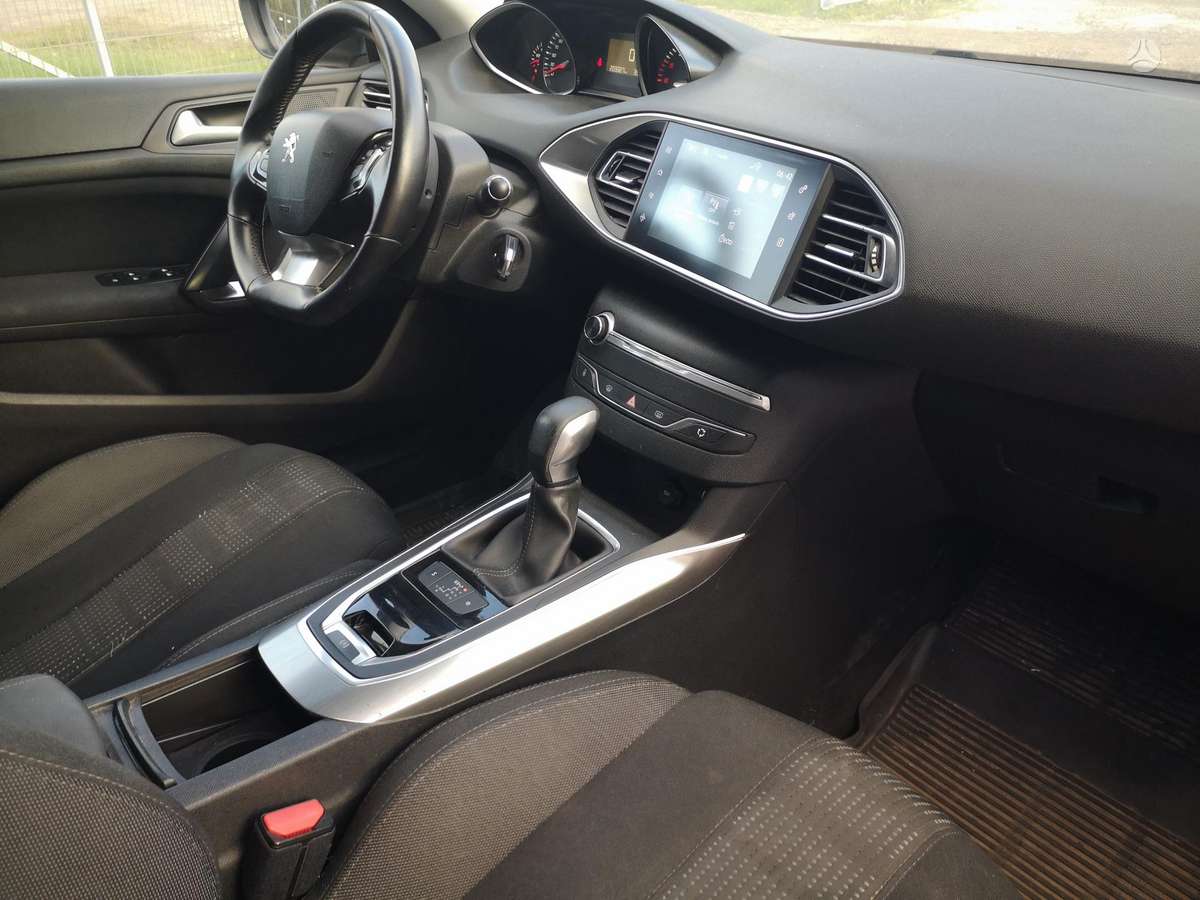 Peugeot 308 2015 — фото 13