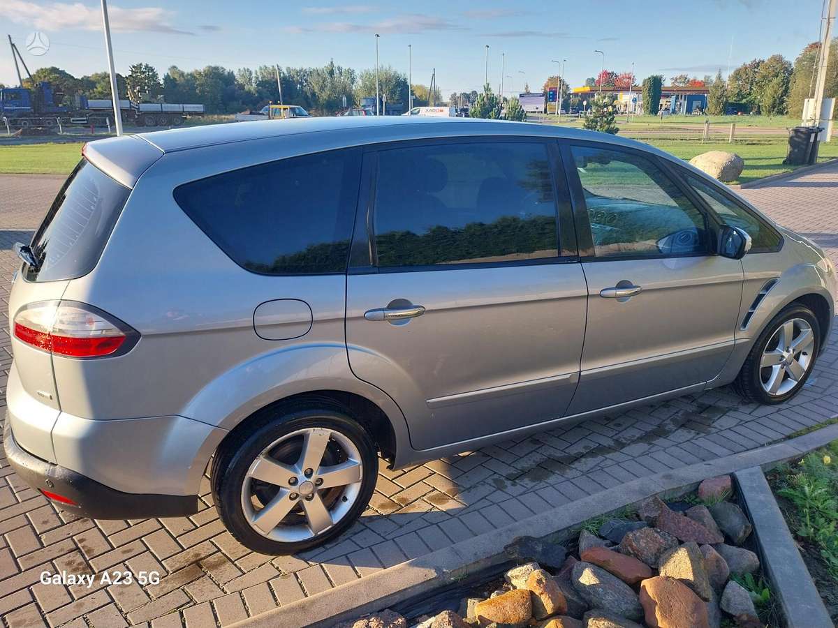 Ford S-MAX 2009 — interior