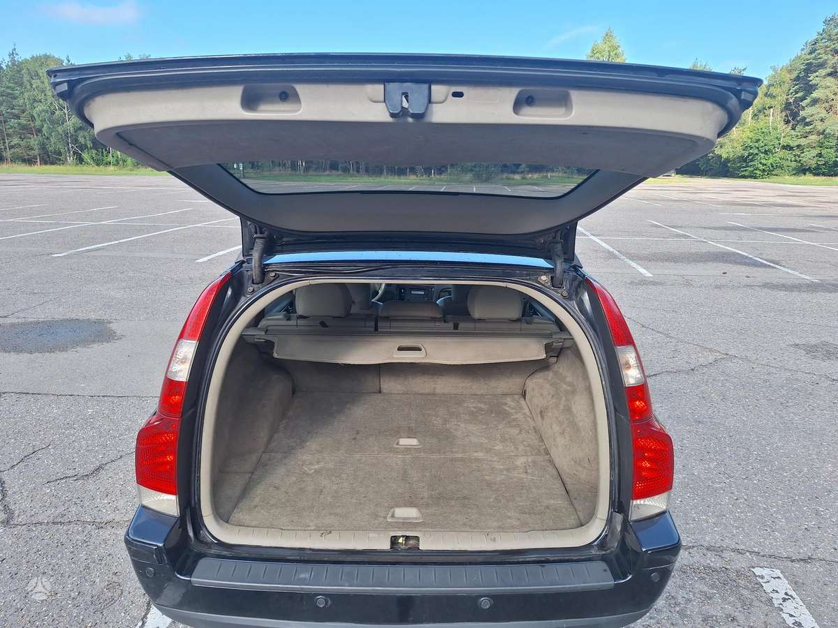 Volvo V70 2005 — photo 10