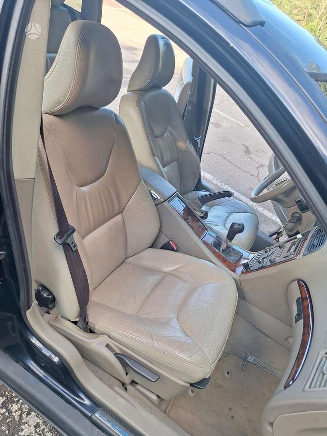 Volvo V70 2005 — photo 12