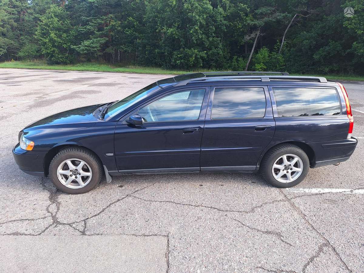 Volvo V70 2005 — engine 2401 cm³, 131 HP (96kW)