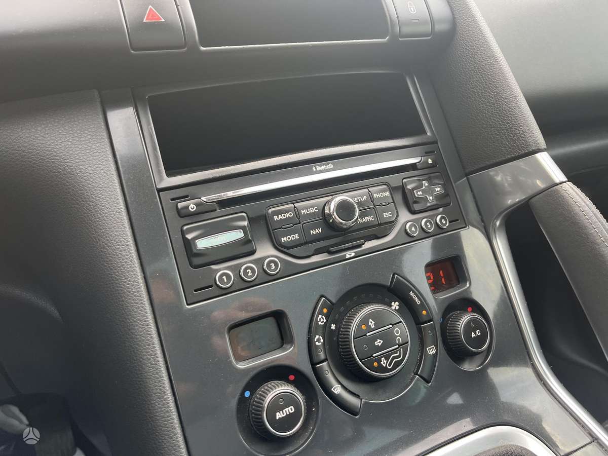 Peugeot 3008 2009 — photo 18