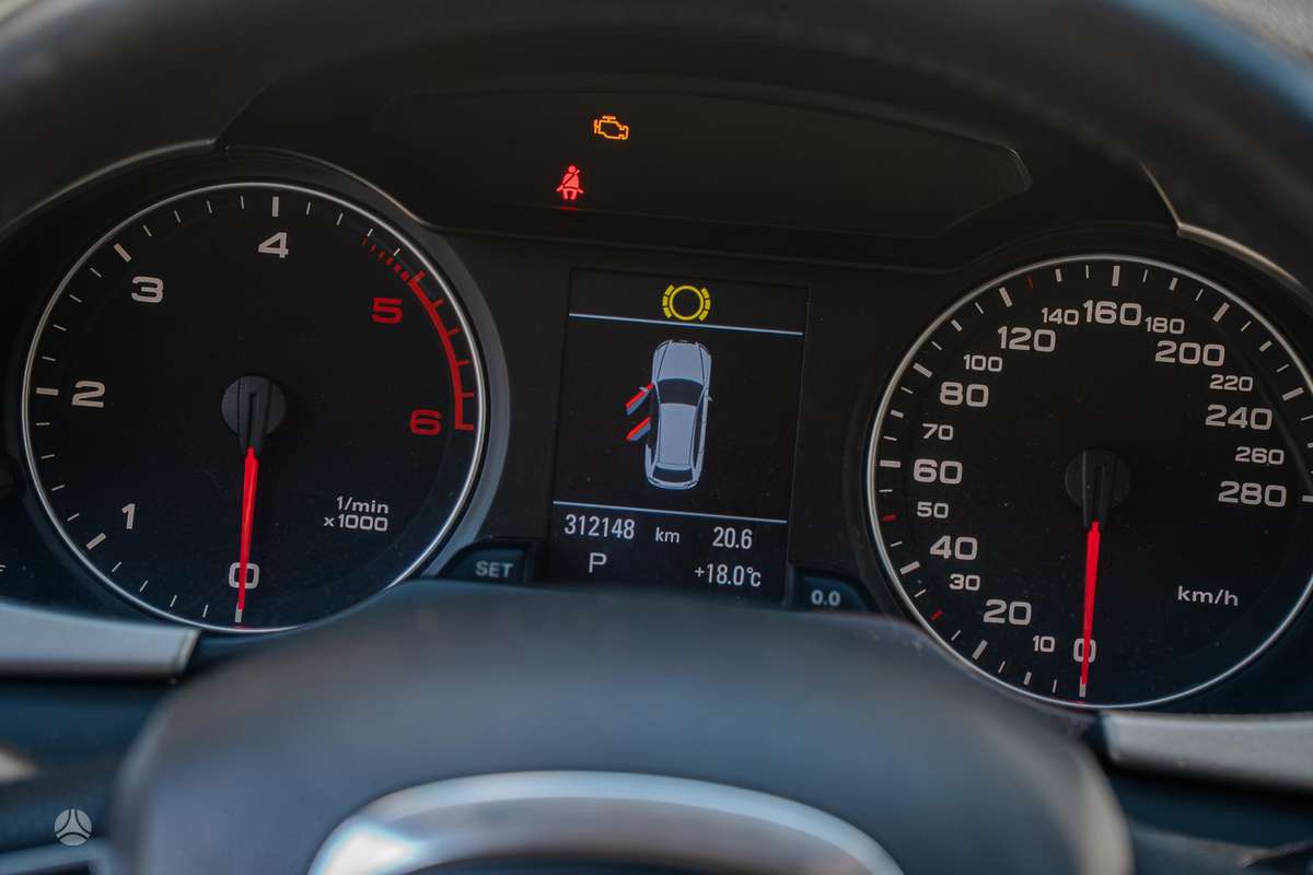 Audi A4 2009 — photo 17