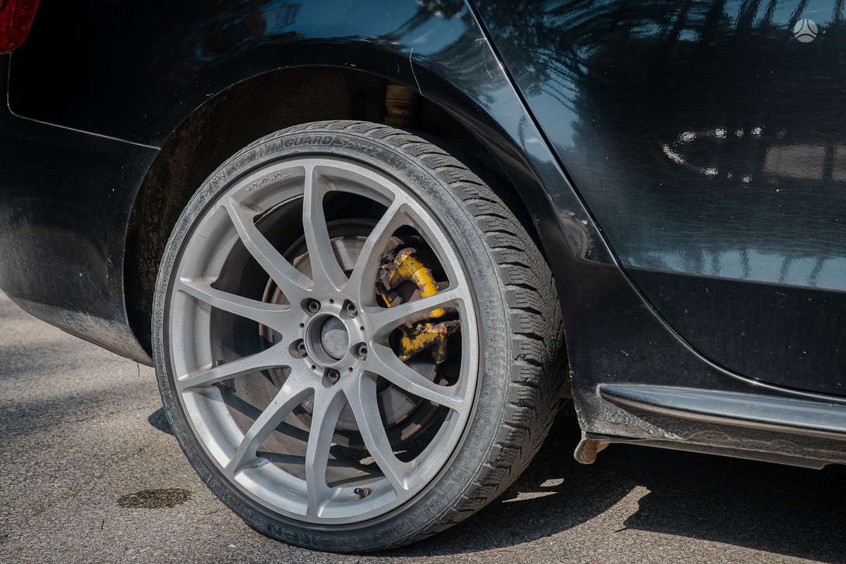 Audi A4 2009 — photo 8