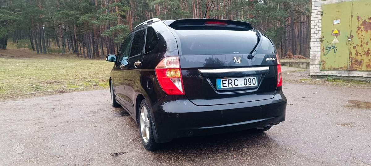 Honda FR-V 2007 — фото 11