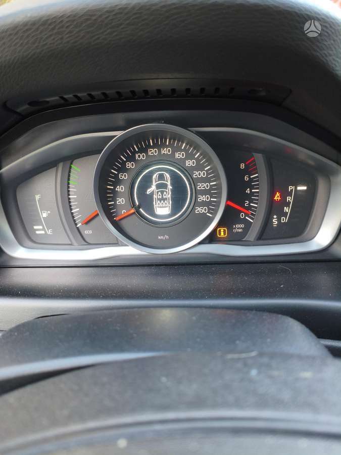 Volvo V70 2014 — photo 11