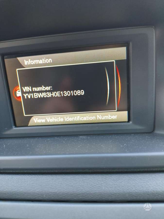 Volvo V70 2014 — photo 12