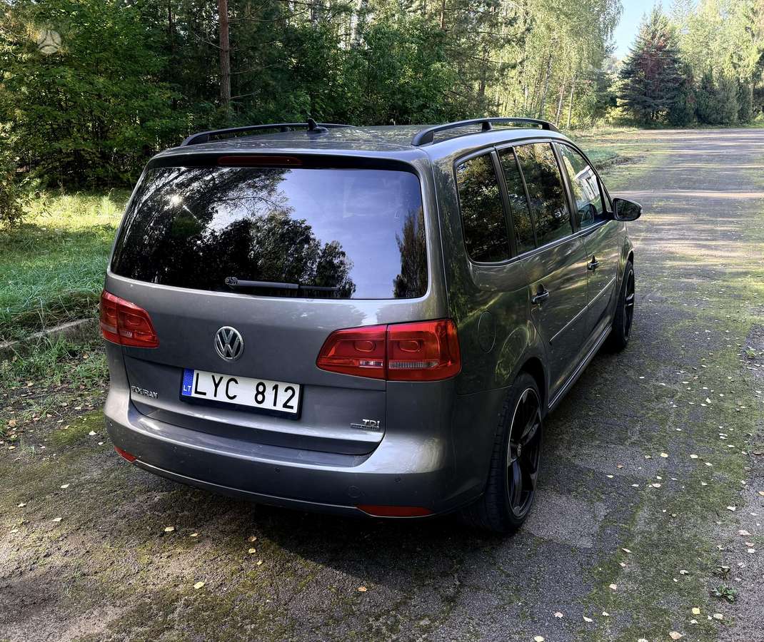 Volkswagen Touran 2011 — photo 5