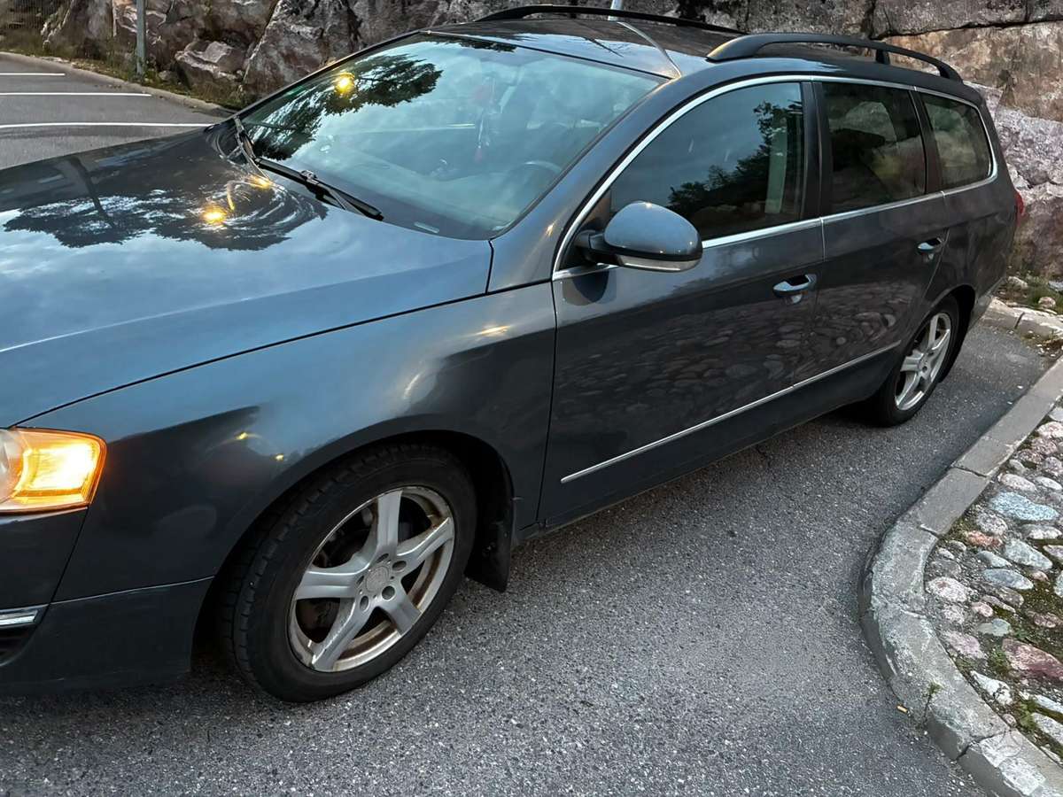 Volkswagen Passat 2009 — photo 10