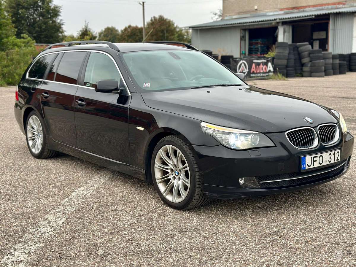 BMW 530 2008 — interior