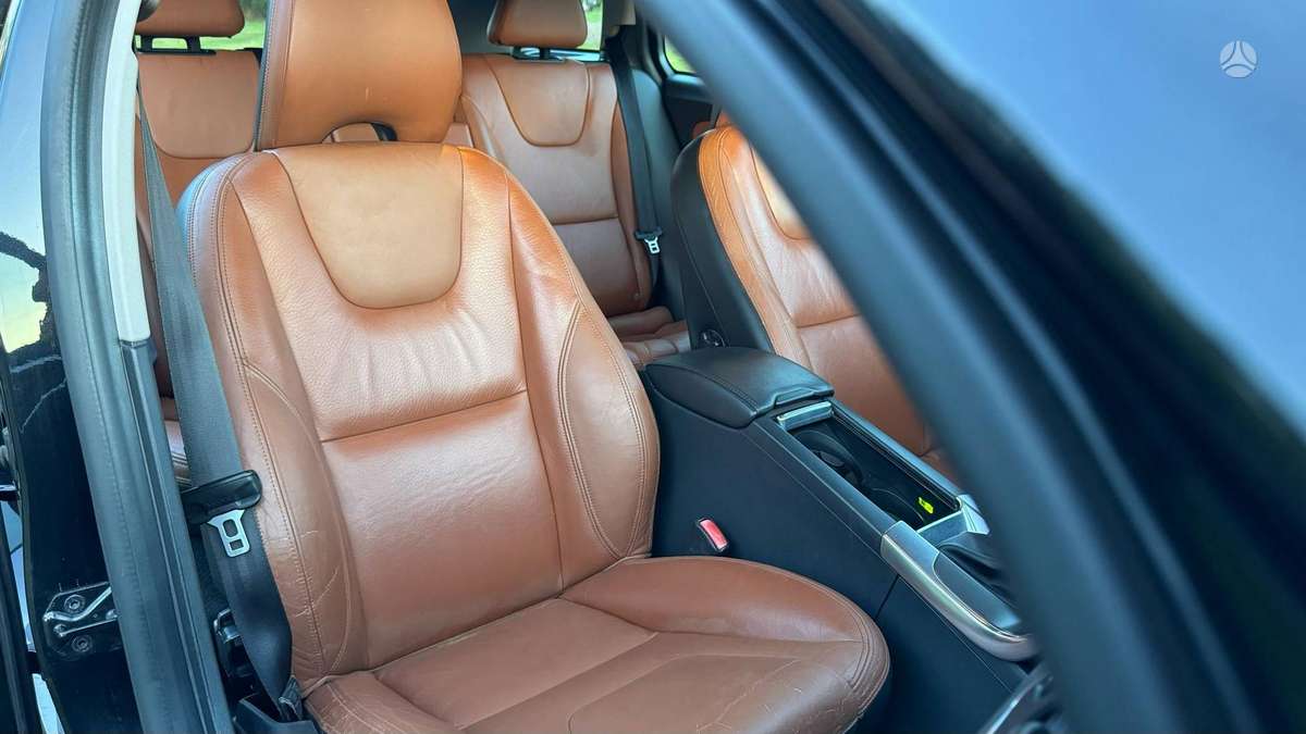 Volvo V60 2011 — photo 19