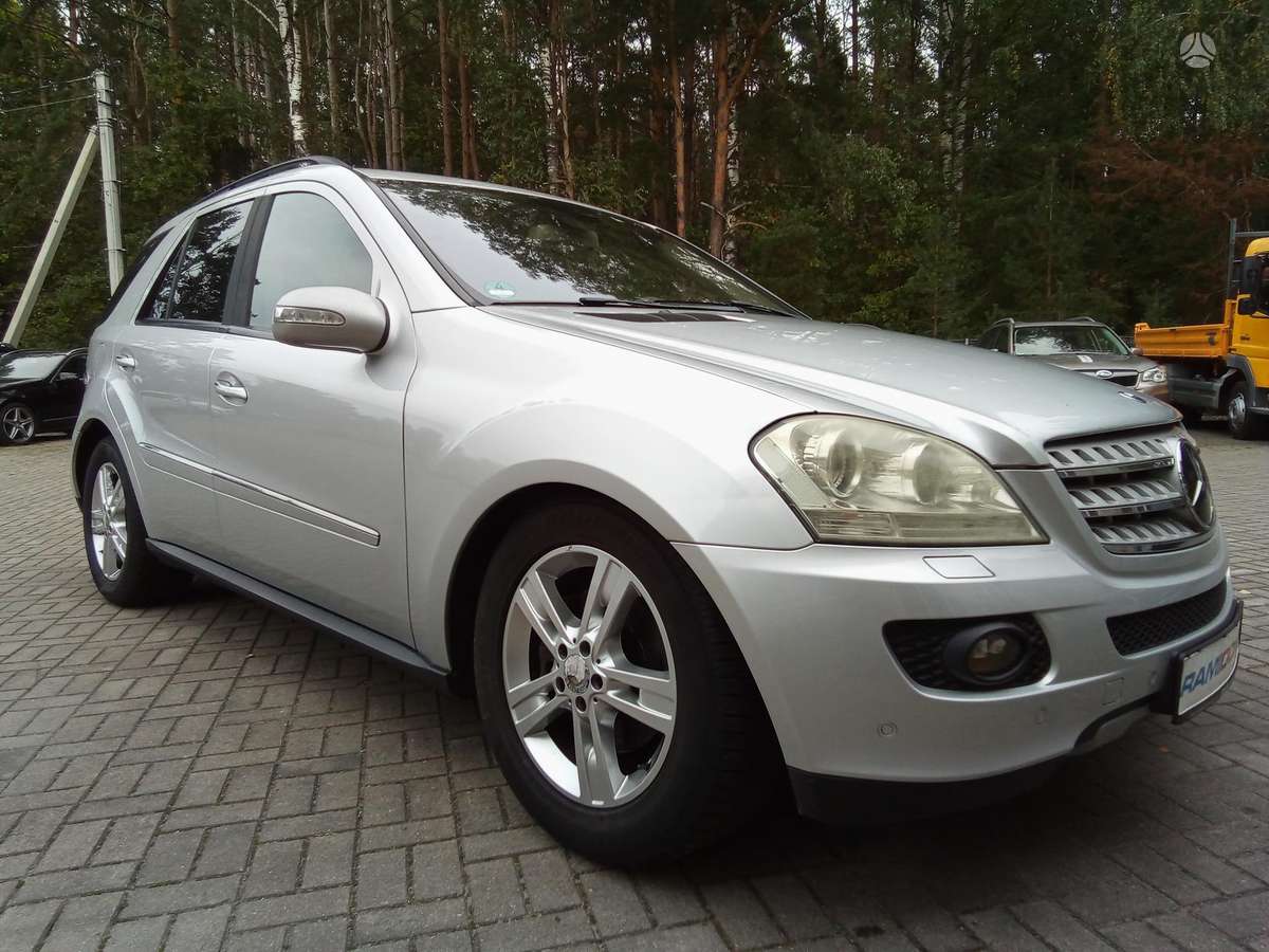 Mercedes-Benz ML320, 2007