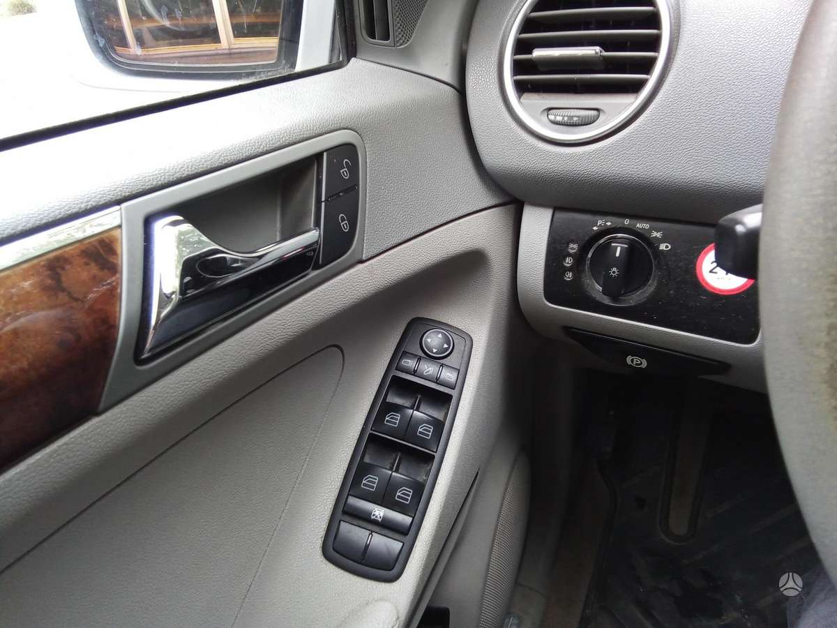 Mercedes-Benz ML320 2007 — photo 16