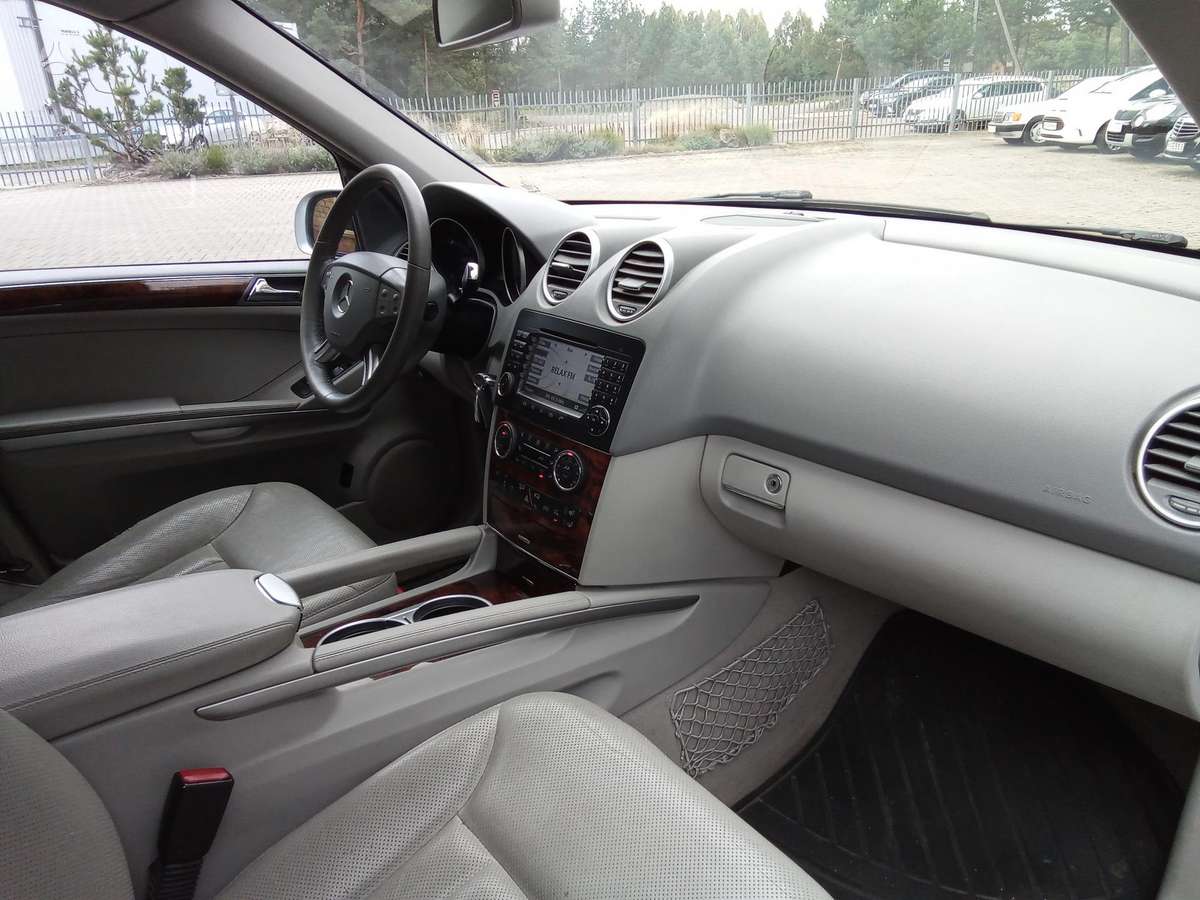 Mercedes-Benz ML320 2007 — photo 18