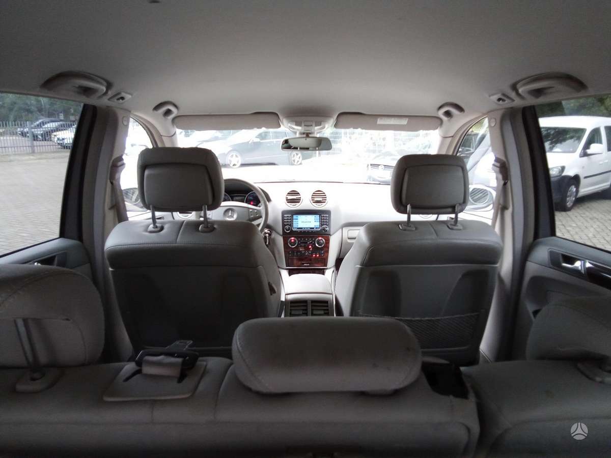 Mercedes-Benz ML320 2007 — photo 22