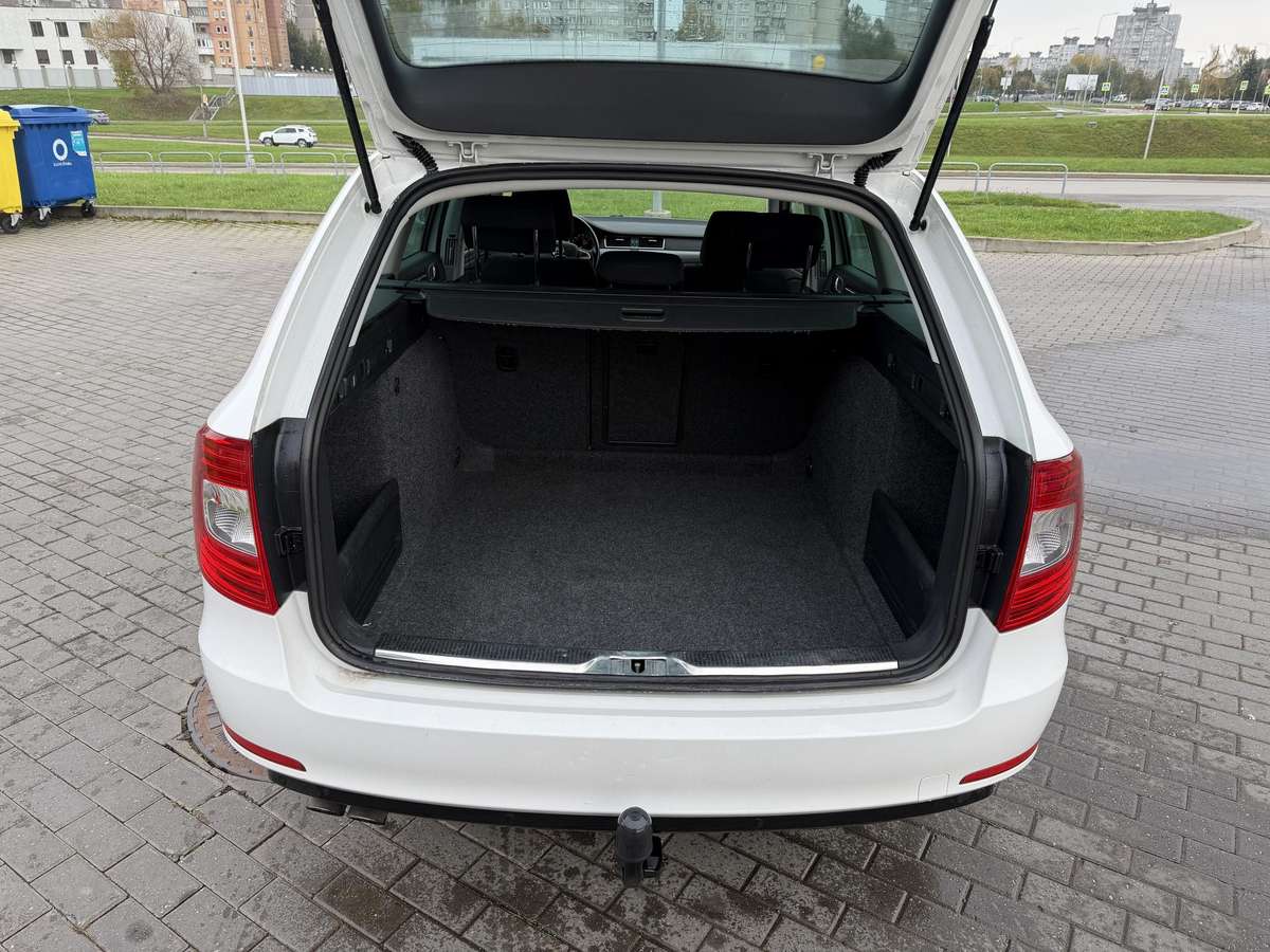 Skoda Superb 2014 — photo 15