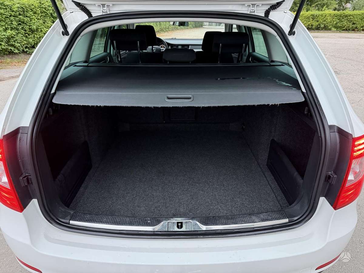 Skoda Superb 2014 — photo 16