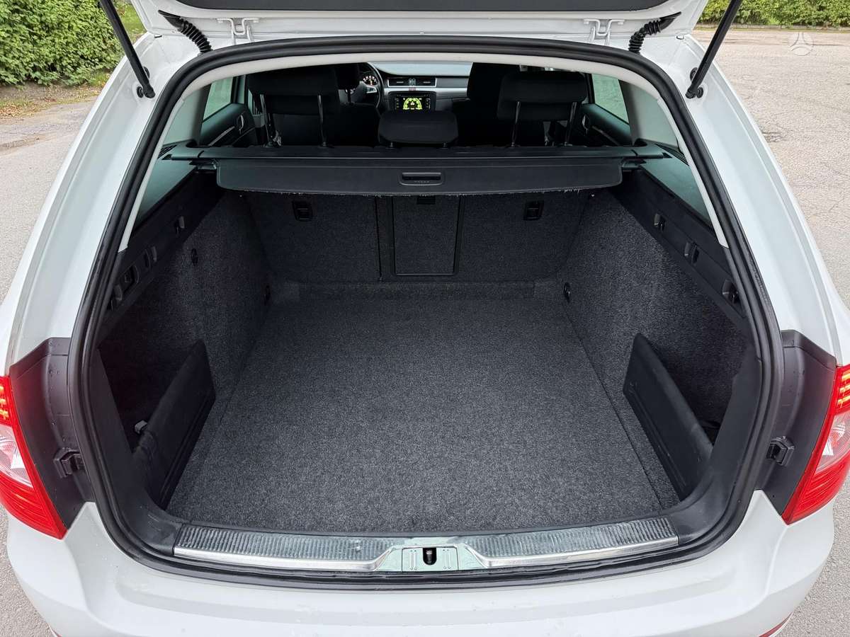 Skoda Superb 2014 — photo 17