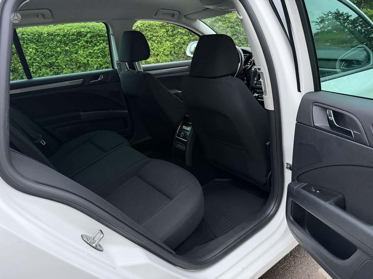 Skoda Superb 2014 — photo 18