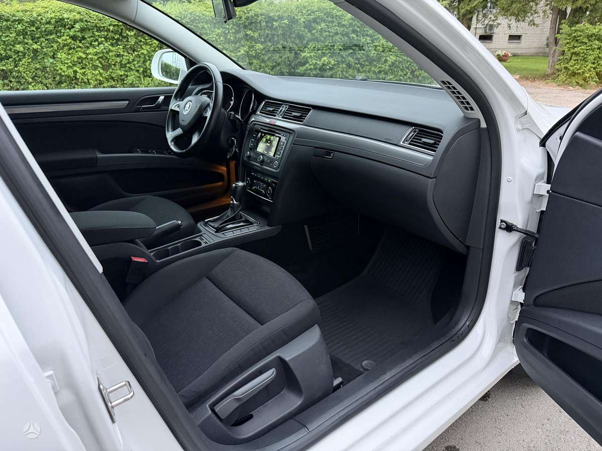 Skoda Superb 2014 — photo 19