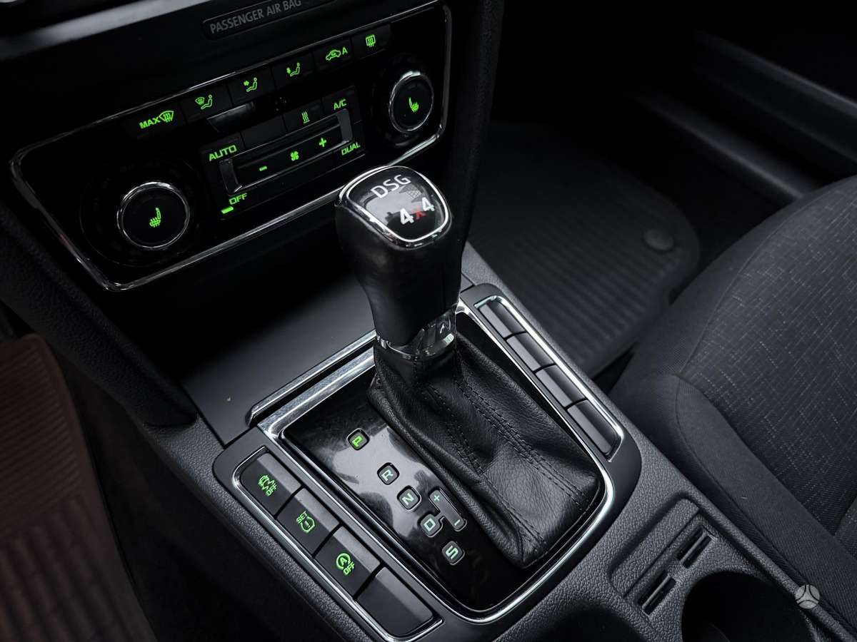 Skoda Superb 2014 — photo 23